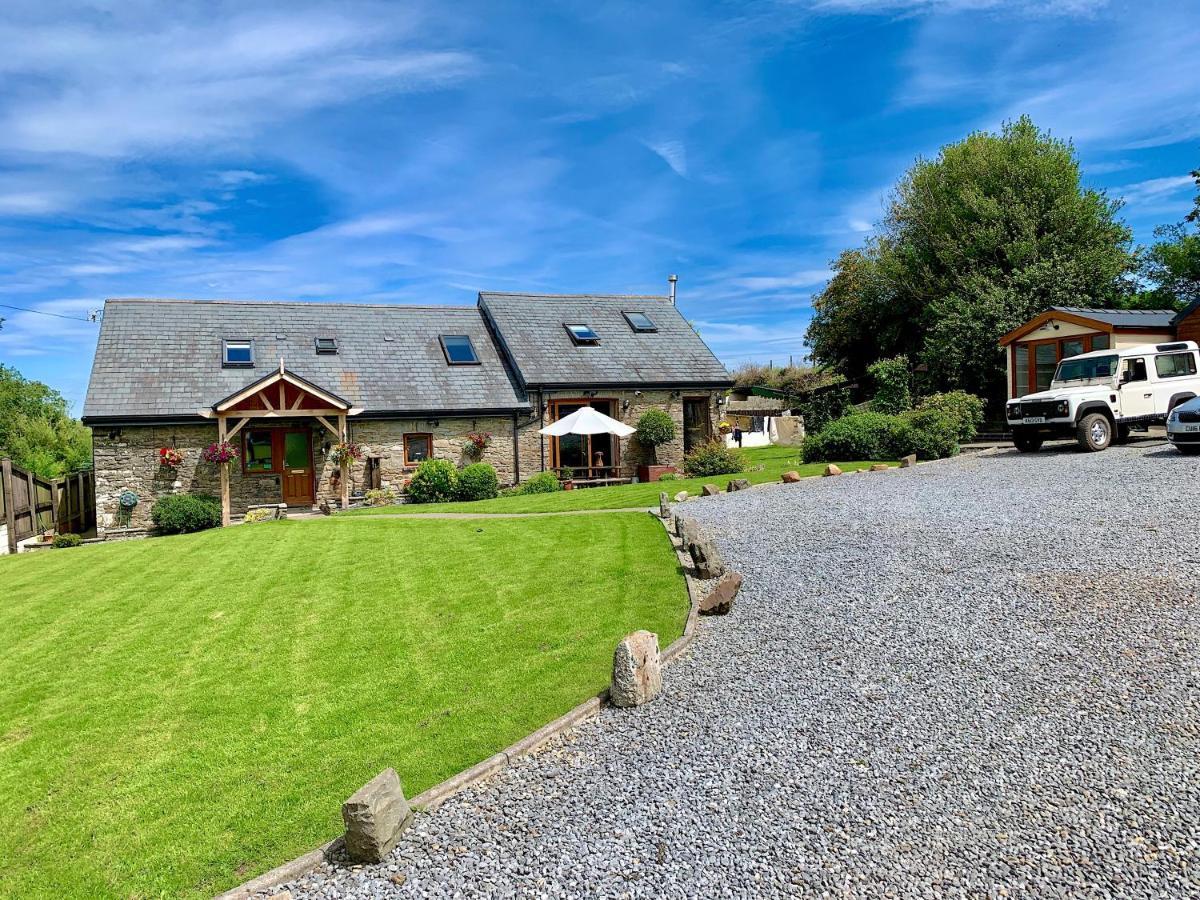 Beudy Bach Bed & Breakfast Cross Hands ภายนอก รูปภาพ
