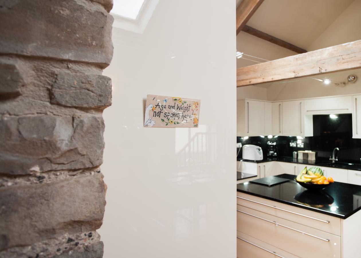 Beudy Bach Bed & Breakfast Cross Hands ภายนอก รูปภาพ