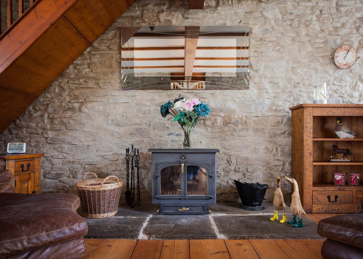 Beudy Bach Bed & Breakfast Cross Hands ภายนอก รูปภาพ