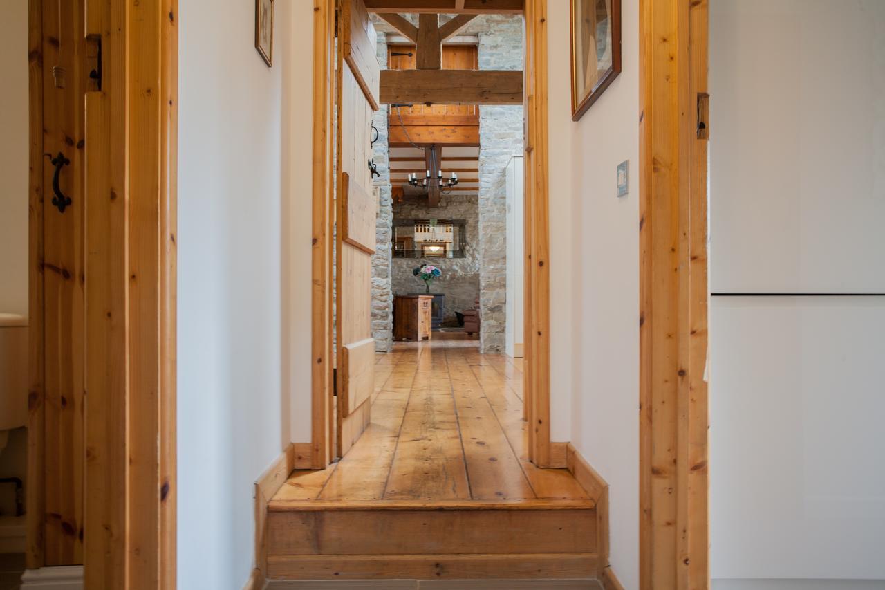 Beudy Bach Bed & Breakfast Cross Hands ภายนอก รูปภาพ