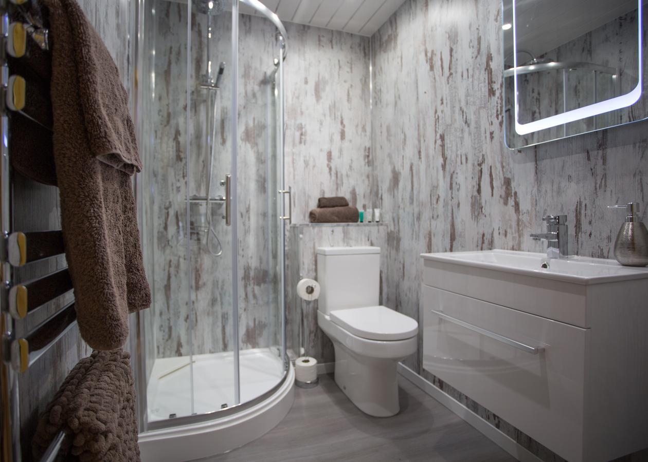 Beudy Bach Bed & Breakfast Cross Hands ภายนอก รูปภาพ